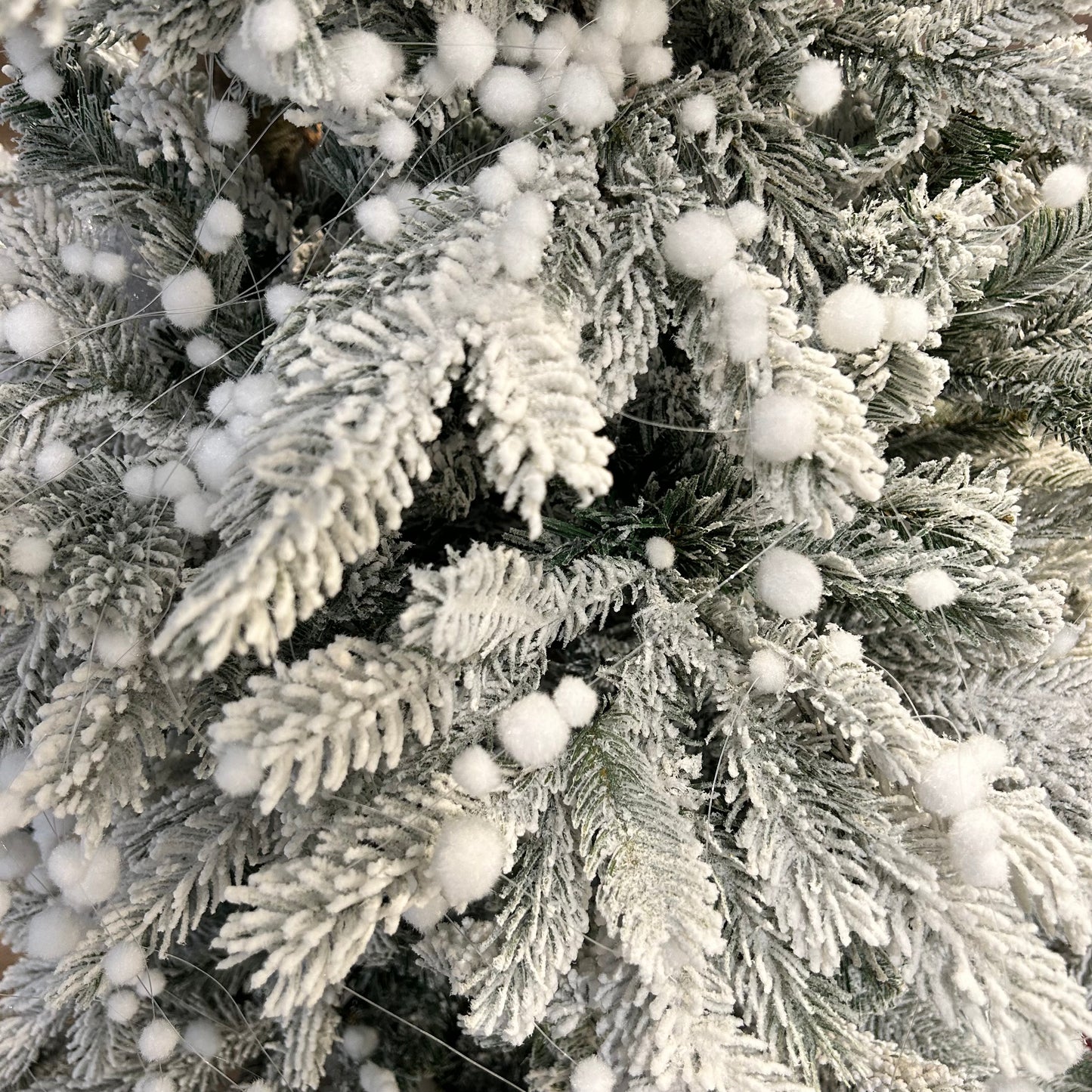 Snowball Garland Christmas Decoration 135cm