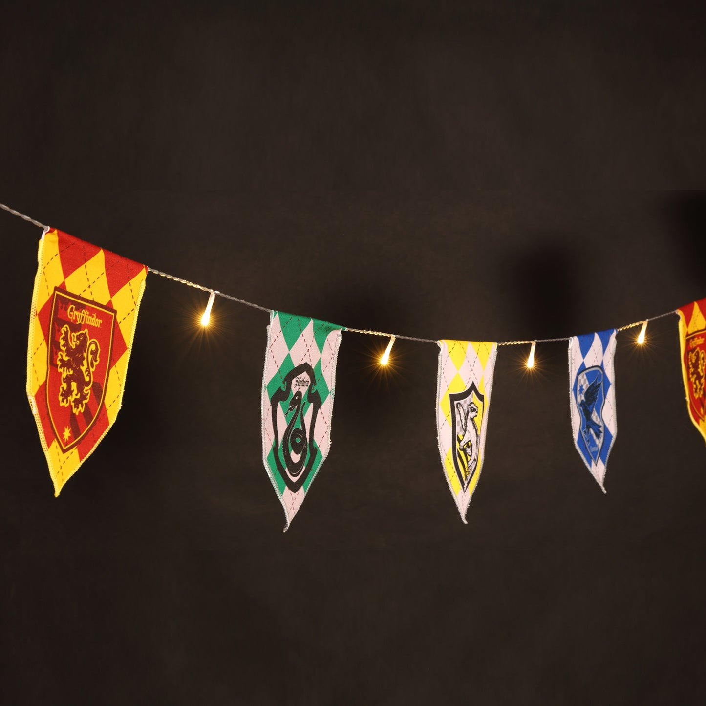 8 Quidditch Bunting Lights