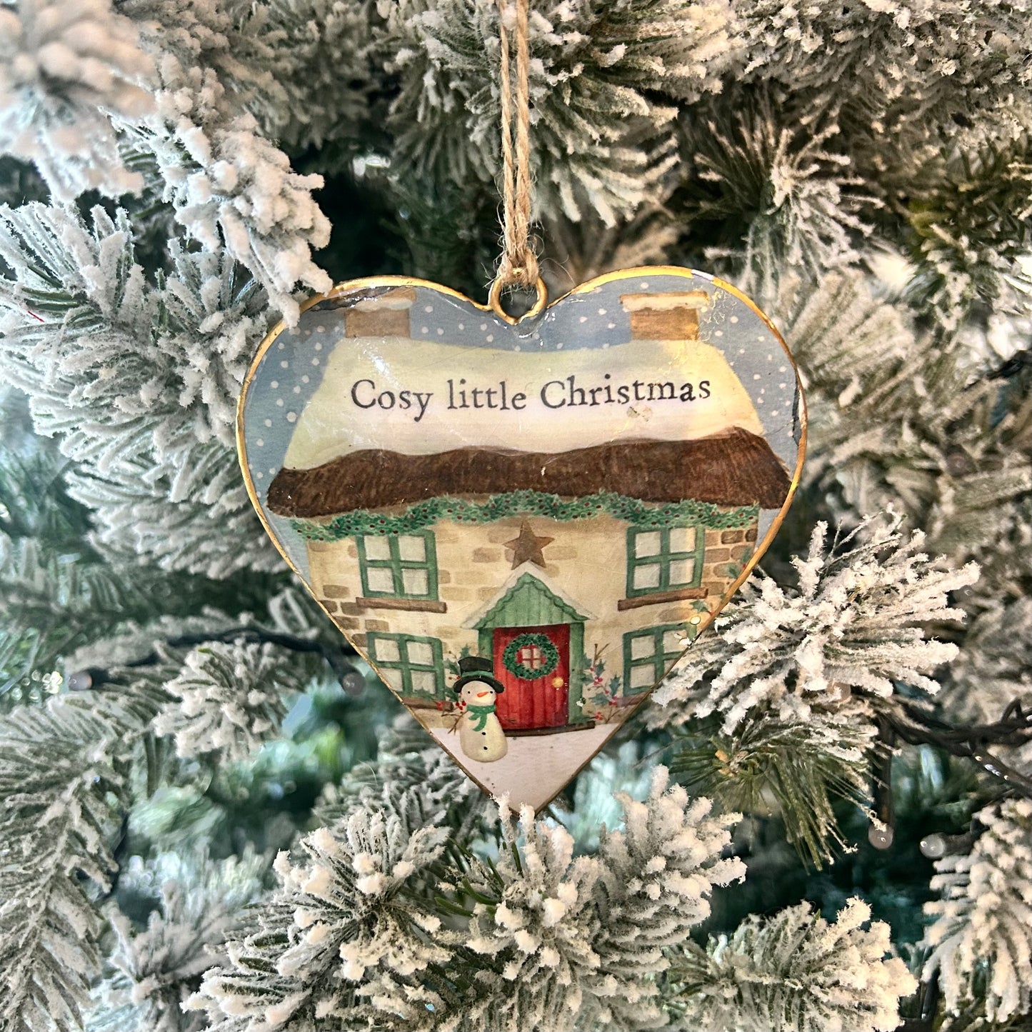 Christmas Metal Cottage Heart Hanger