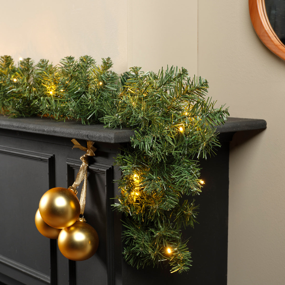Pre Lit Imperial Garland 2.7m