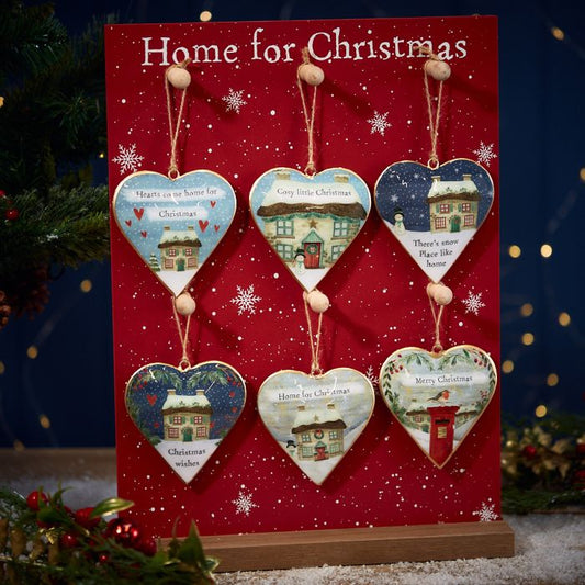 Christmas Metal Cottage Heart Hanger