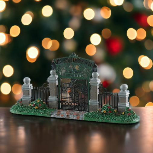 Lemax Victoria Park Gateway Christmas Village Table Accent