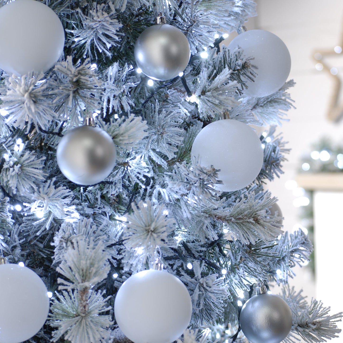 Festive 600 White Firefly Christmas Lights