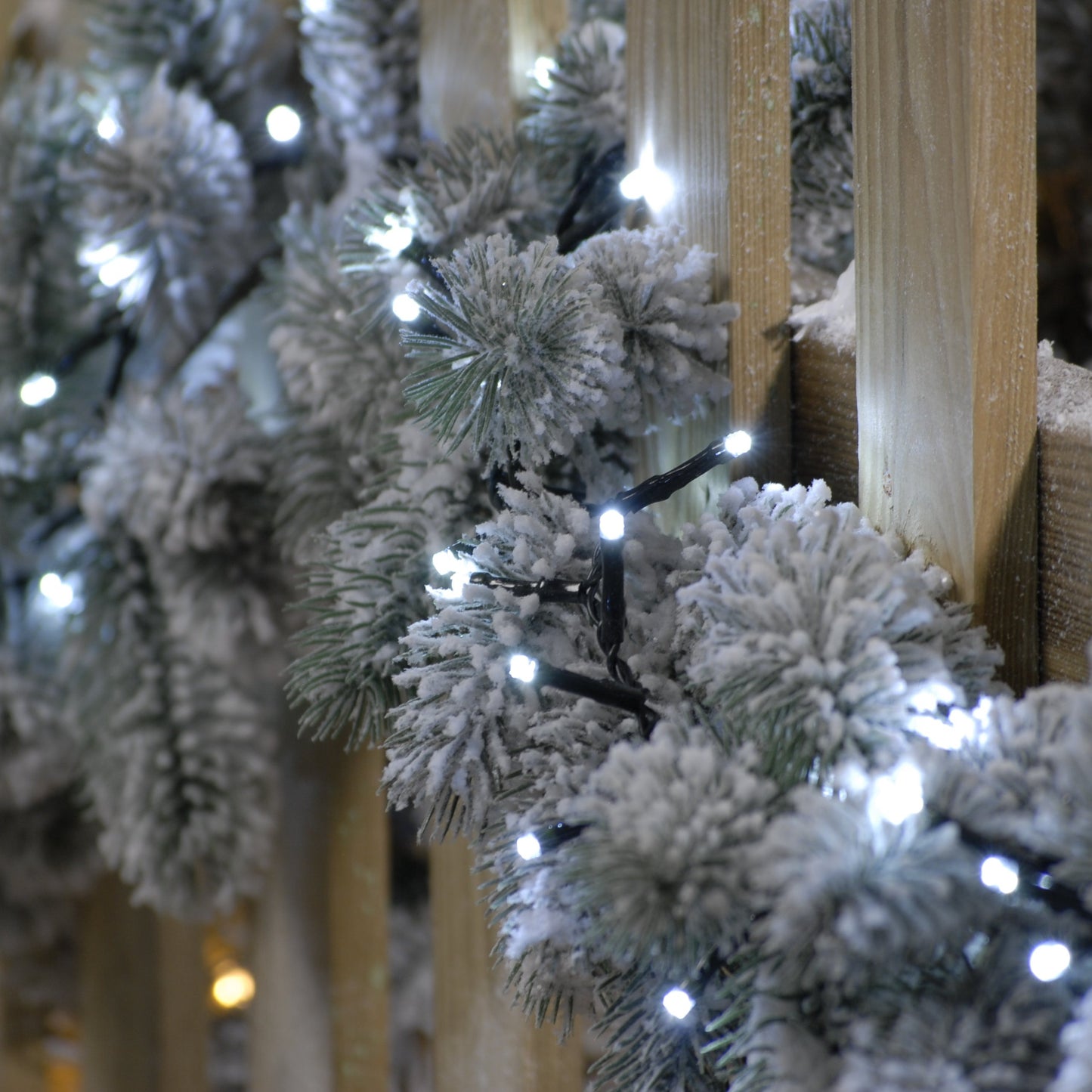 Festive 600 White Firefly Christmas Lights