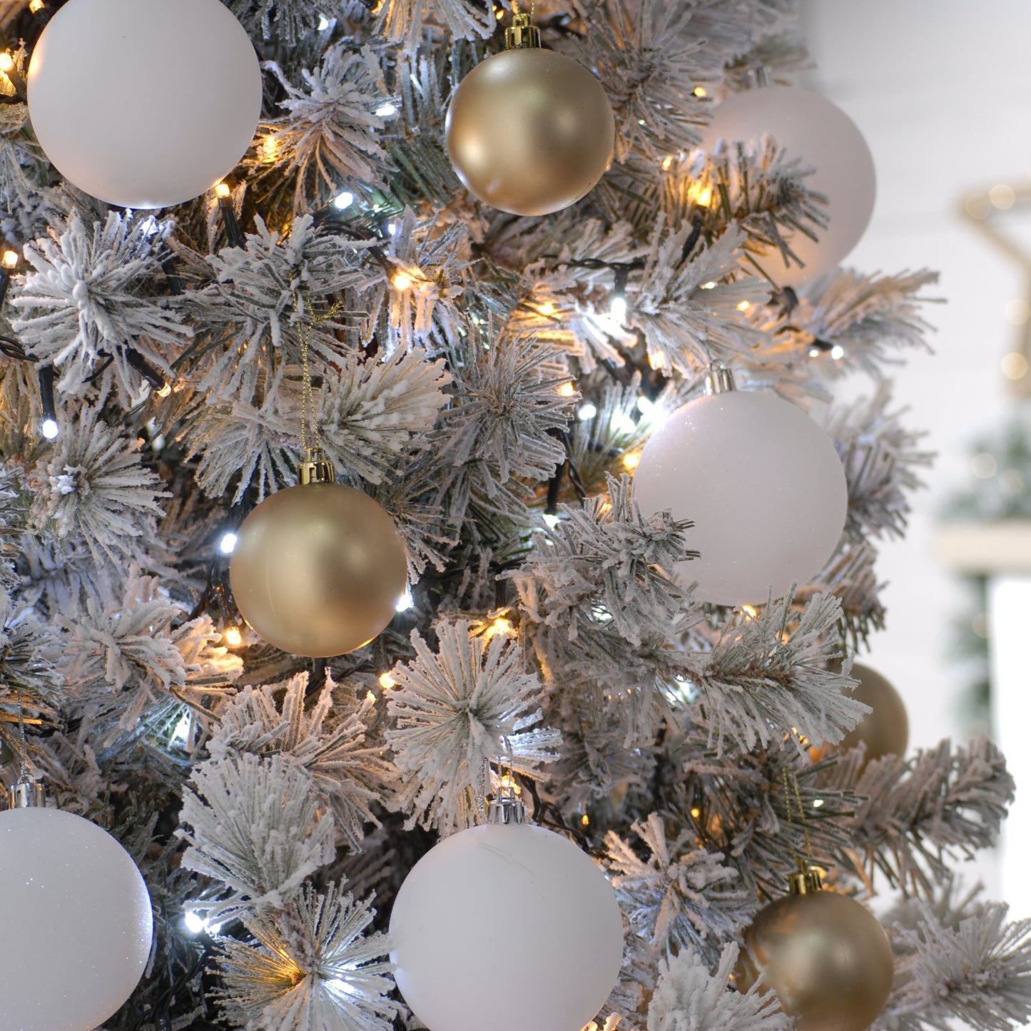 Festive 600 White and Warm White Firefly Christmas Tree Lights