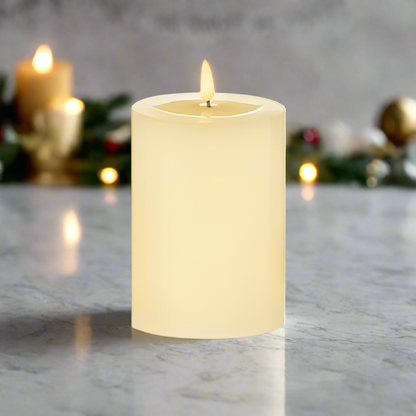 Flickabrights Wax Pool Christmas Candle 9 x 13cm