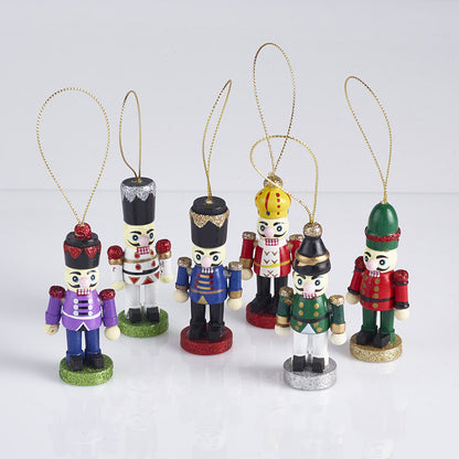 Robin Reed 6 Traditional Nutcracker Christmas Crackers