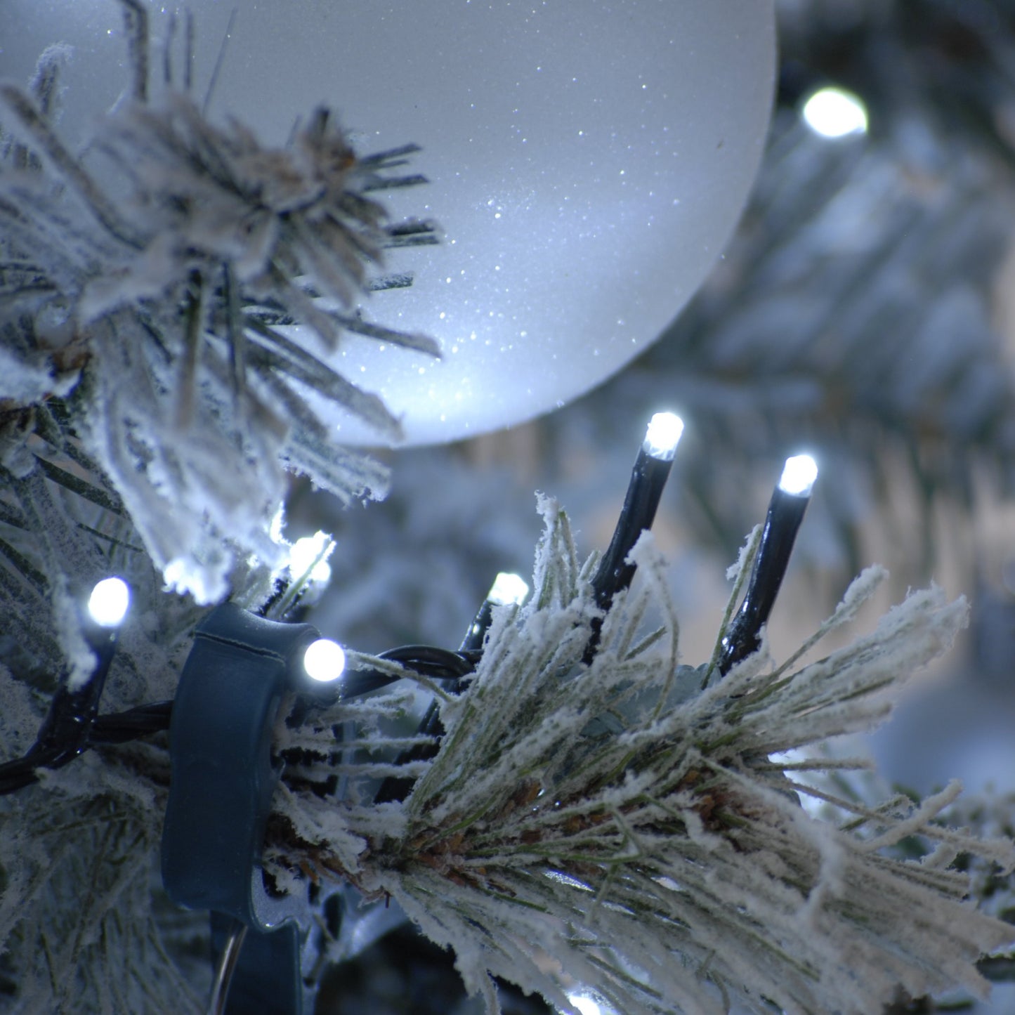 Festive 520 White Sparkle Christmas Lights