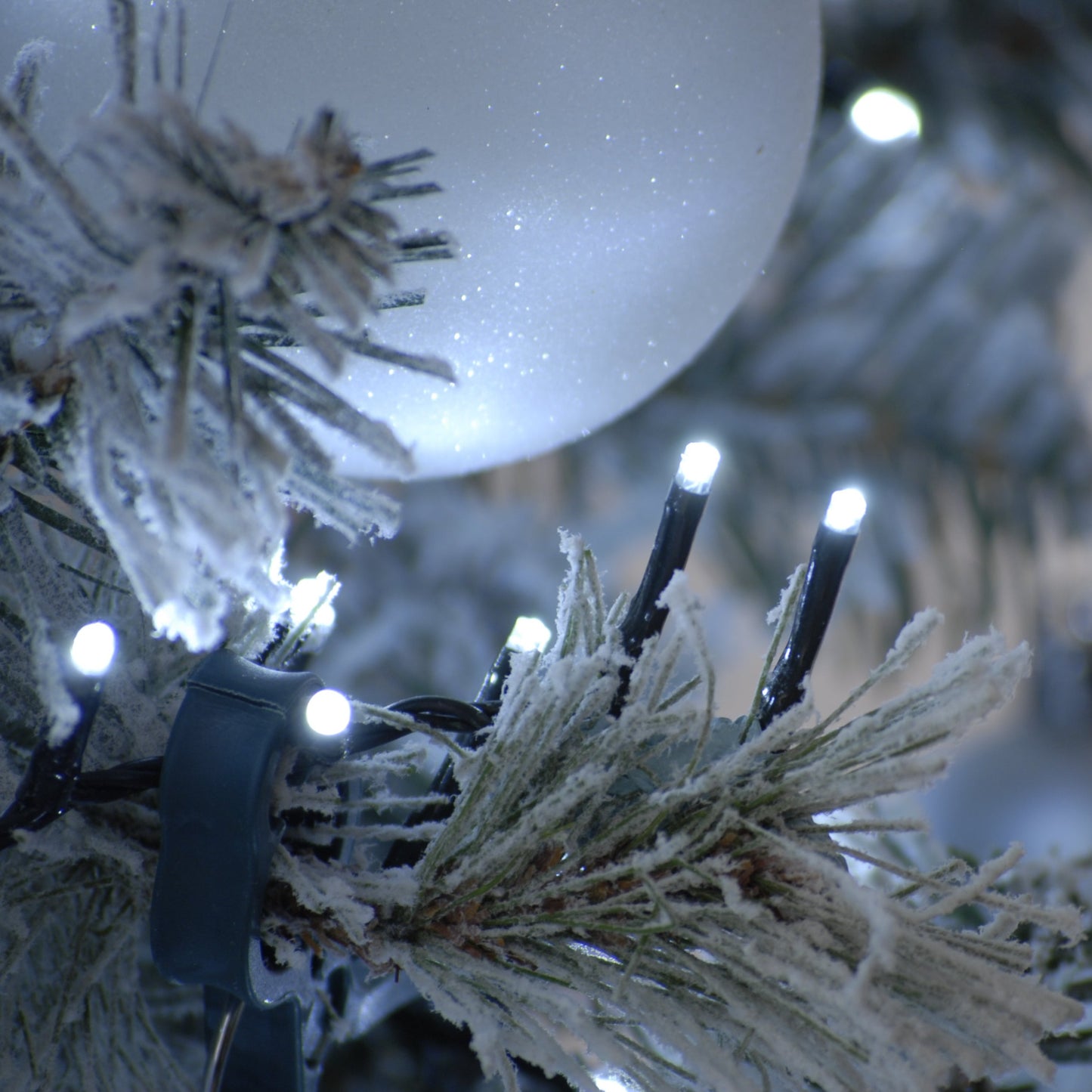 Festive 760 Cold White Sparkle Christmas Lights