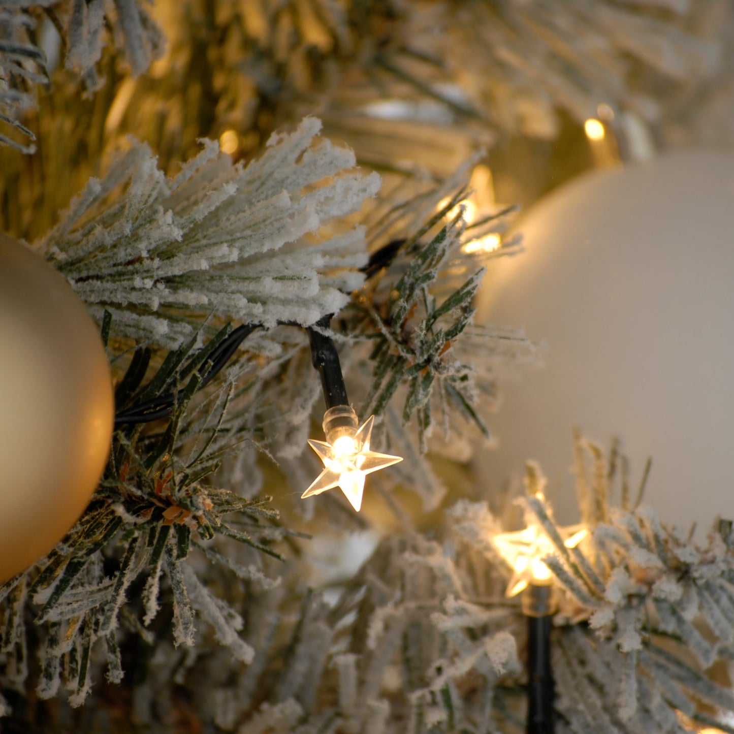 Festive 100 Warm White Star Battery Operated Christmas String Lights